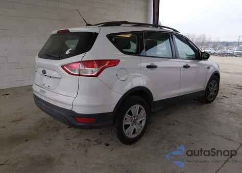 2015 Ford Escape S z USA, uszkodzony, nr VIN 1FMCU0F75FUC89718
